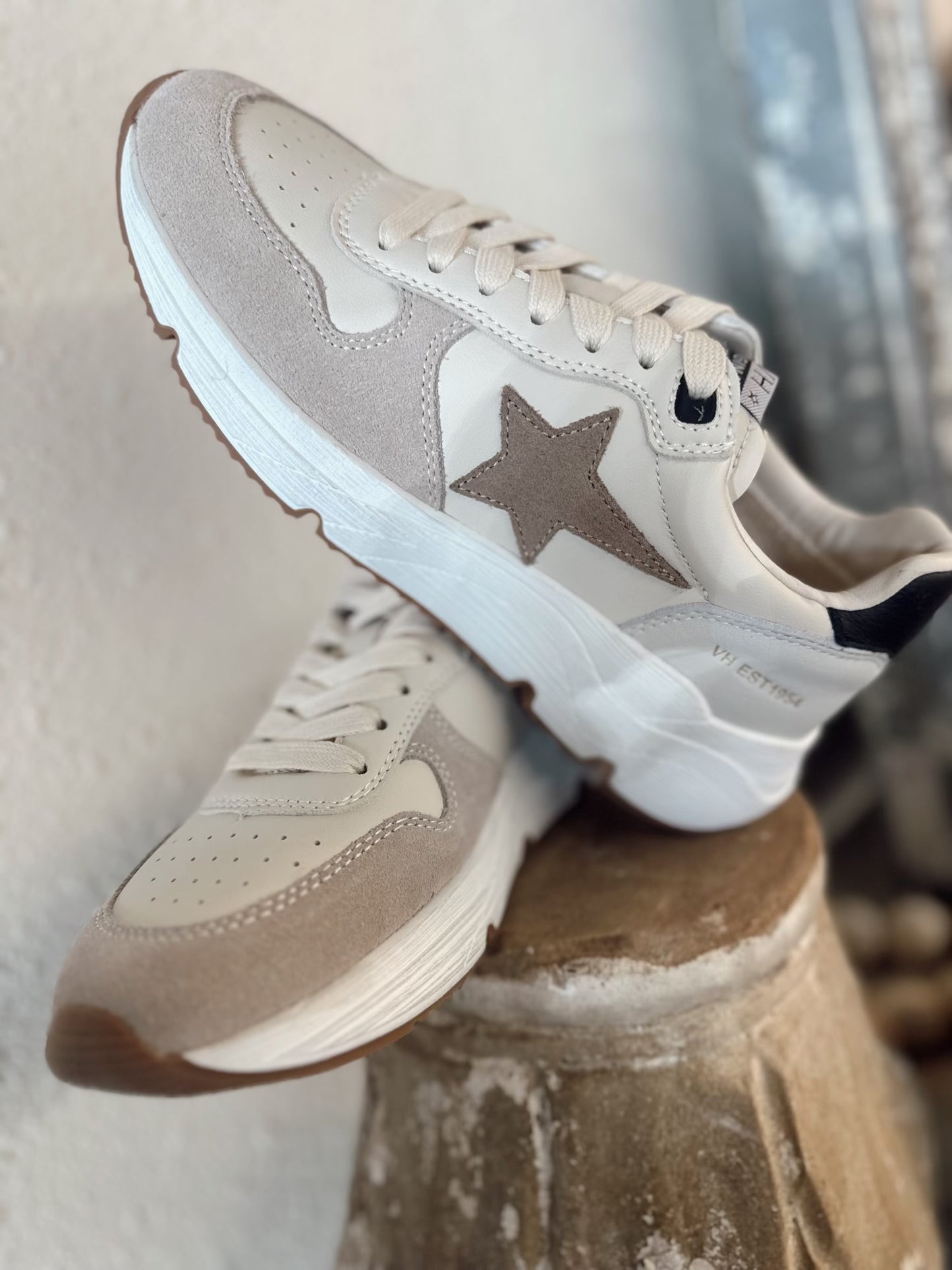 Nova Vintage Havana Sneakers