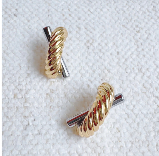 Lean on Me Earrings