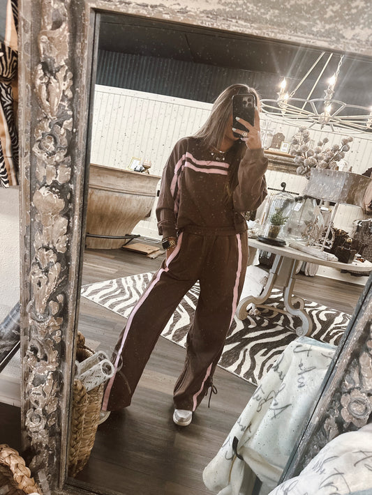 Coffee Break Set with Pink Lace Detail